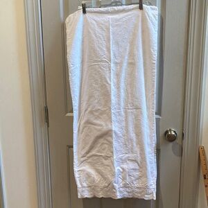 VGUC Sundance cotton king pillowcases (2)